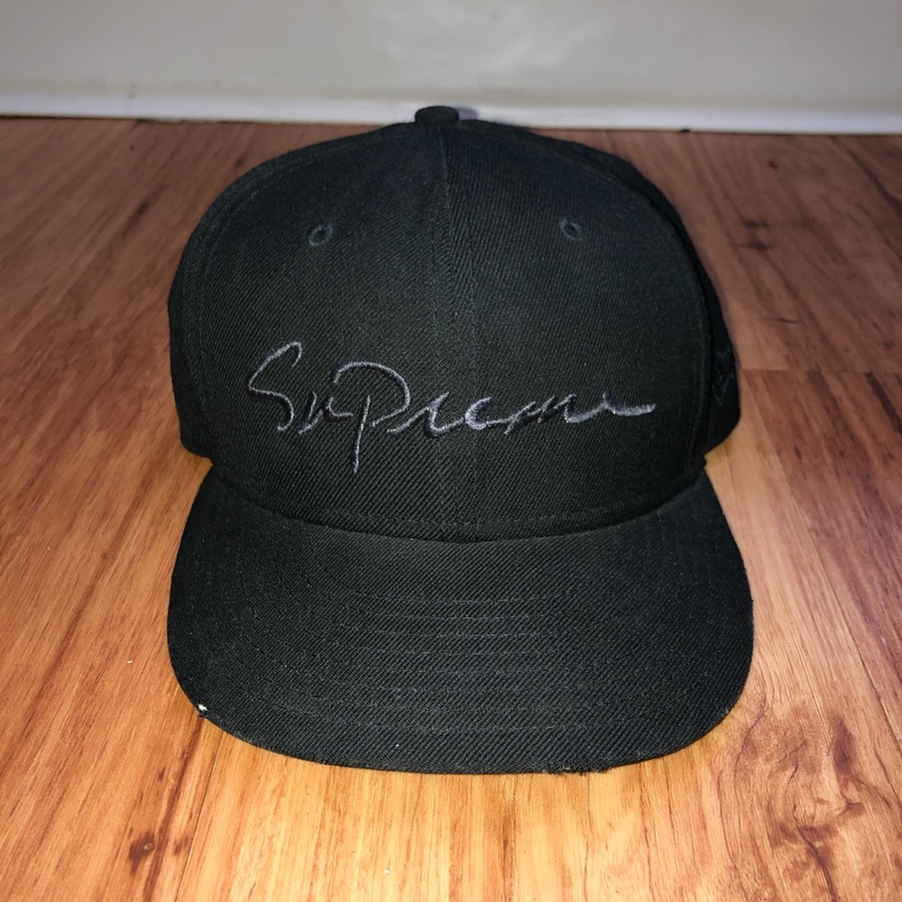 SUPREME | Classic Script New Era Fitted Hat 7 1/8 Black FW18